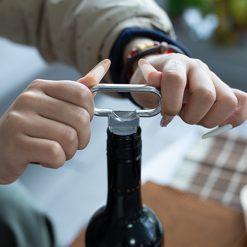 De ce profesioniștii și colecționarii din vin aleg deschizătoarele de sticle de vin Vintage Economy?